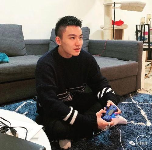 广州帅哥网红吃瓜视频,帅哥网红带你尝鲜瓜果盛宴