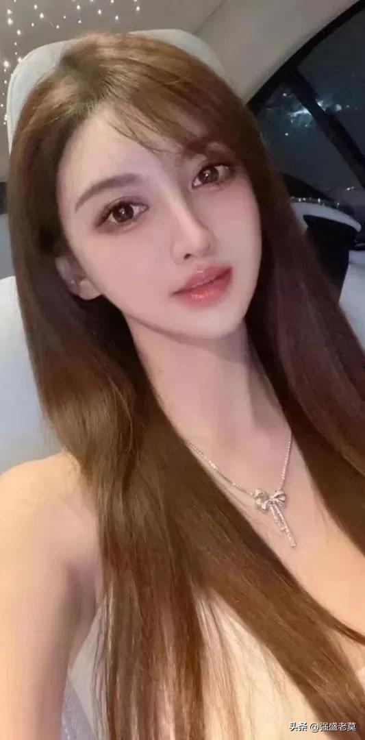 网红小雪吃瓜照片图片,揭秘娱乐圈幕后故事