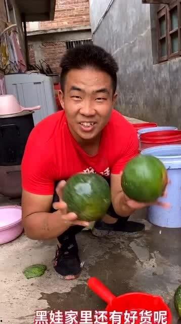 网红精神小伙吃瓜,揭秘网红圈的热辣话题